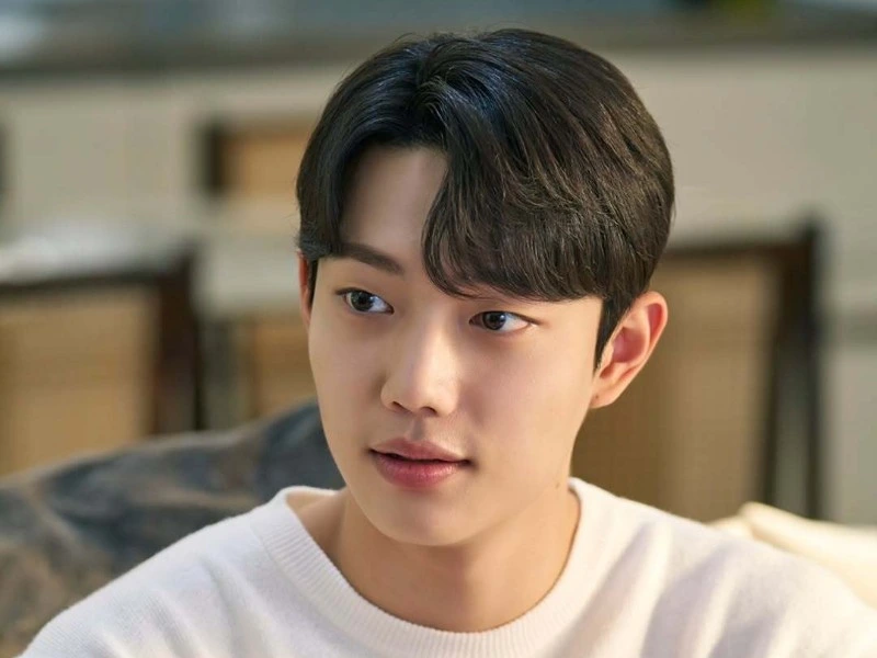 Sinopsis Crushology 101: Ketika Bunny Dikejar 4 Oppa Ganteng! Jo Joon-young sebagai Cha Ji-won di drakor Crushology 101