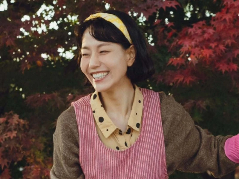Kim Shin-rok sebagai Jin Myeong-sook di drakor Tastefully Yours