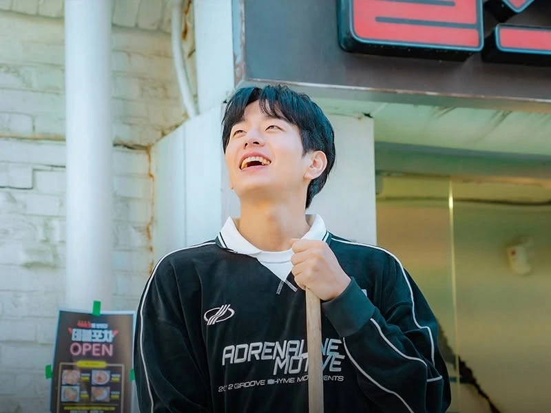 Sinopsis Pump Up the Healthy Love: Drakor Soal Angkat Barbel dan Perasaan Lee Seung-woo sebagai Alex di drakor Pump Up the Healthy Love